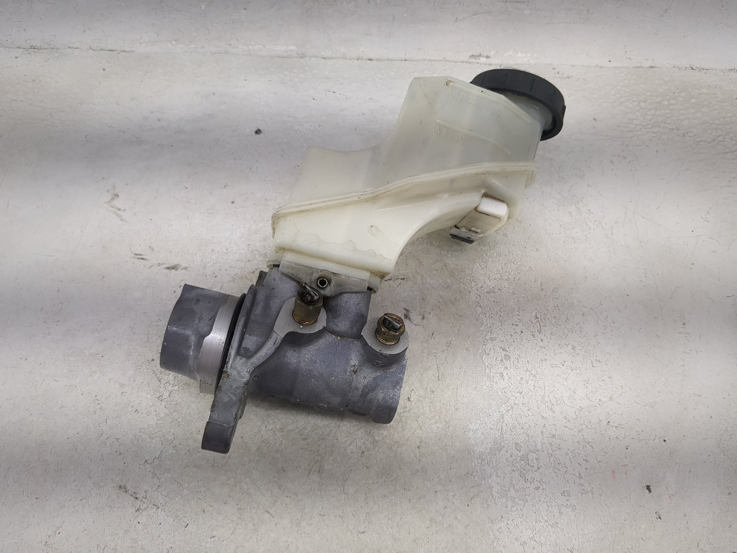 2007-2013 Nissan Altima Brake Master Cylinder 1491086 - Oemusedautoparts1.com