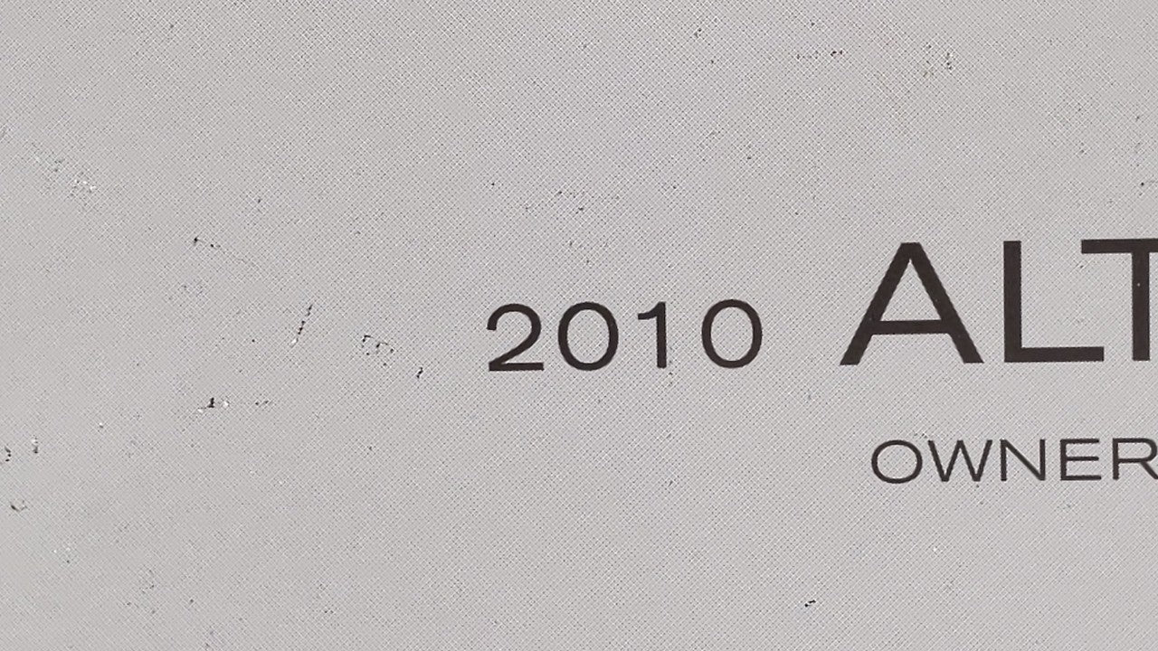 2010 Nissan Altima Owners Manual Book Guide OEM Used Auto Parts - Oemusedautoparts1.com