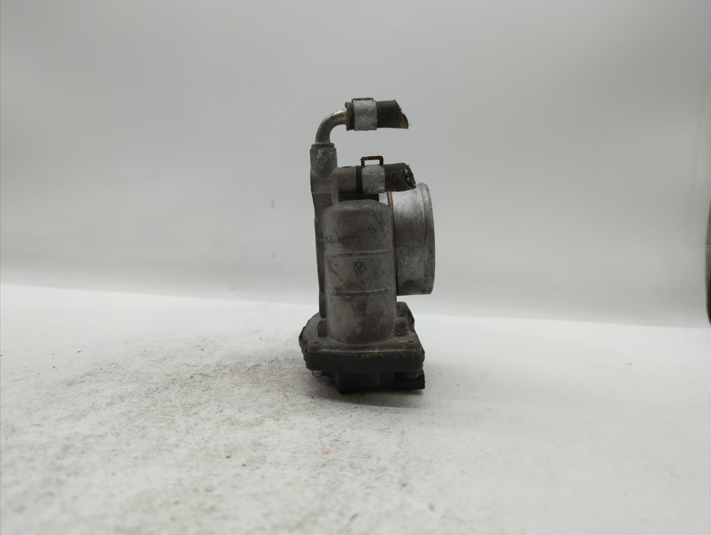 2007-2013 Nissan Altima Throttle Body P/N:RME60-15 Fits Fits 2007 2008 2009 2010 2011 2012 2013 OEM Used Auto Parts - Oemuse