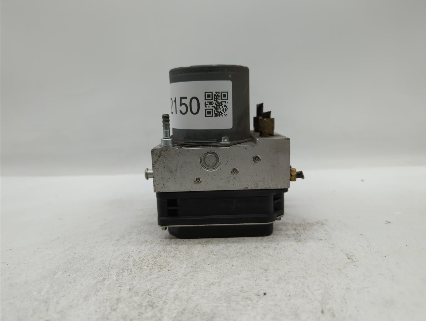 2010 Nissan Altima ABS Pump Control Module Replacement P/N:47660 ZX00A Fits OEM Used Auto Parts - Oemusedautoparts1.com
