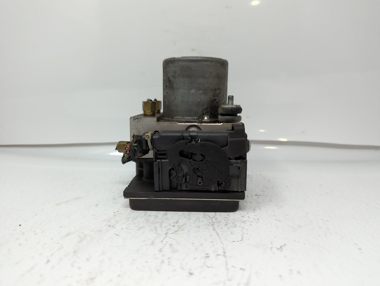 2010 Nissan Altima ABS Pump Control Module Replacement P/N:47660 ZX00A Fits OEM Used Auto Parts - Oemusedautoparts1.com