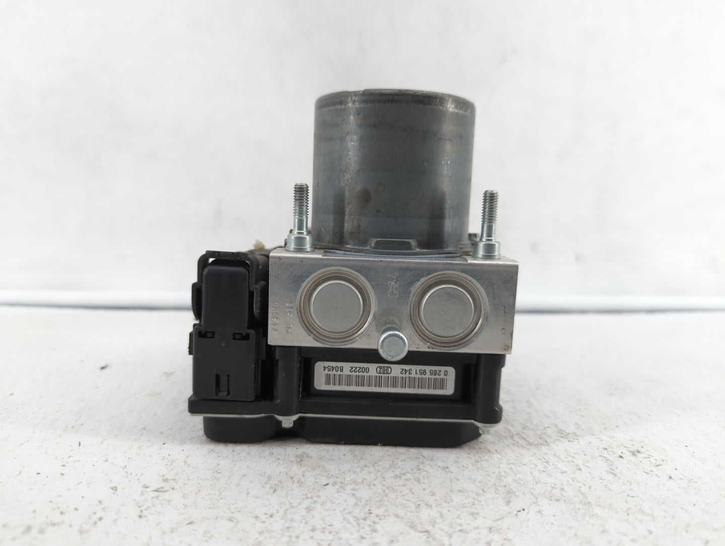 2010 Nissan Altima ABS Pump Control Module Replacement P/N:47660 ZX00A Fits OEM Used Auto Parts - Oemusedautoparts1.com