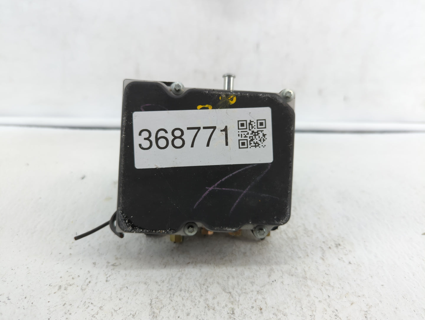 2010 Nissan Altima ABS Pump Control Module Replacement P/N:47660 ZX00A Fits OEM Used Auto Parts - Oemusedautoparts1.com