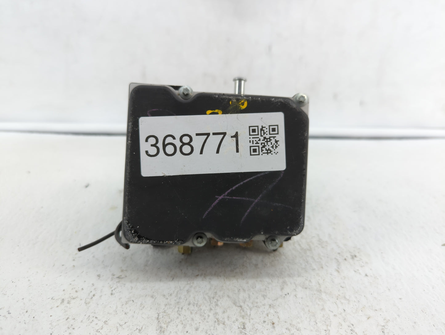 2010 Nissan Altima ABS Pump Control Module Replacement P/N:47660 ZX00A Fits OEM Used Auto Parts - Oemusedautoparts1.com