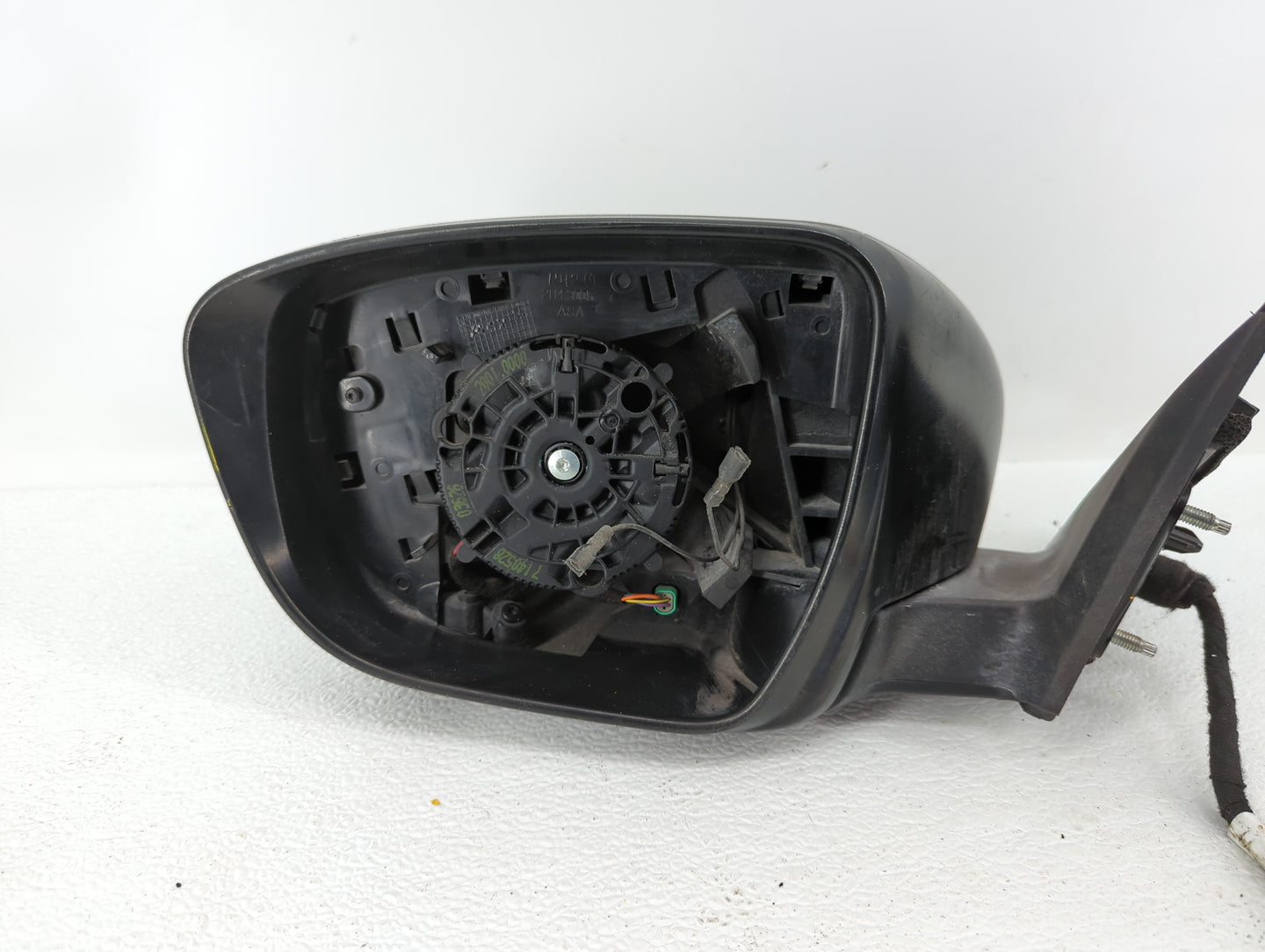2010 Nissan Altima Driver Side View Mirror - Left Door Mirror OEM Used - Oemusedautoparts1.com