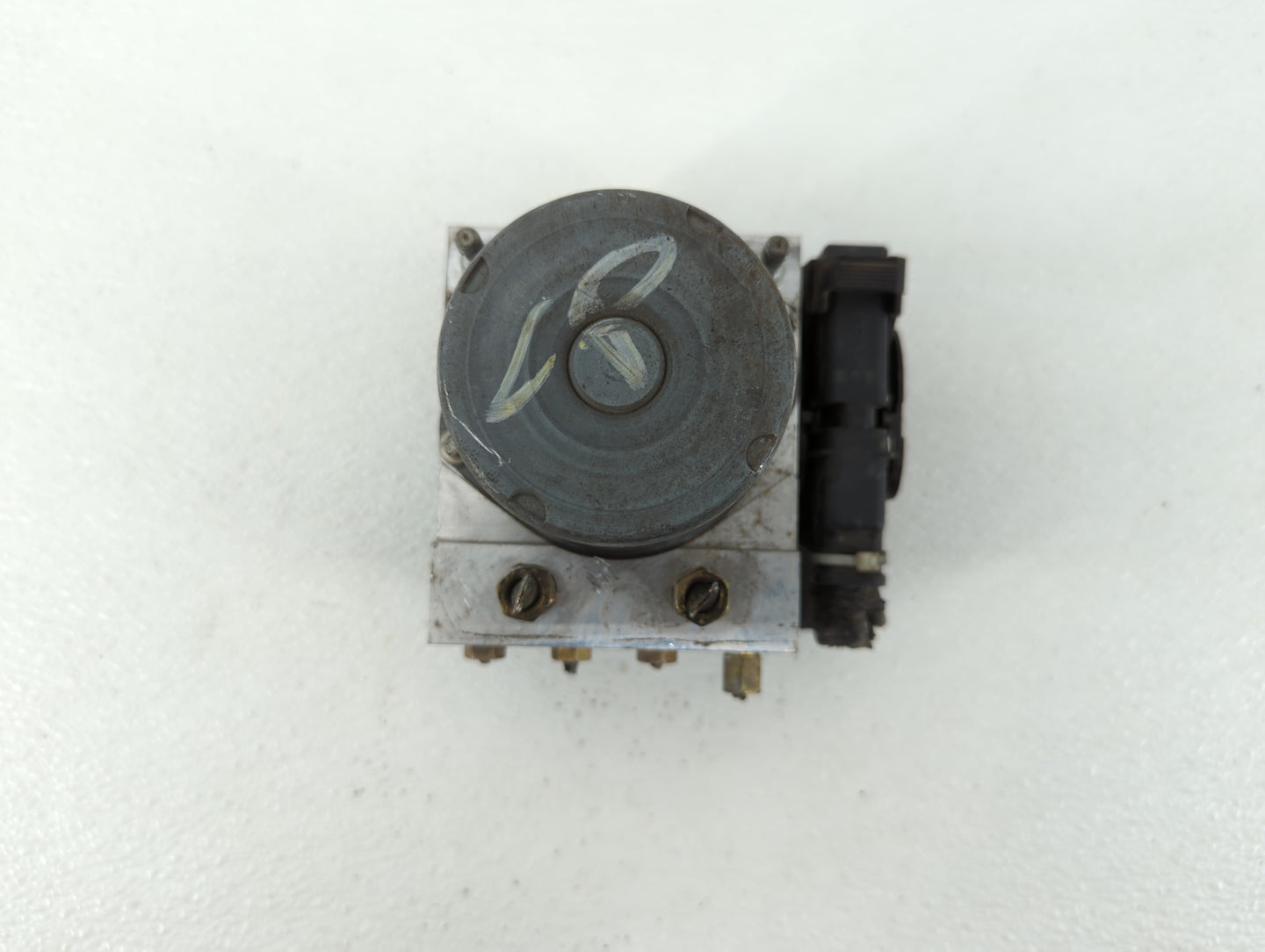 2010 Nissan Altima ABS Pump Control Module Replacement P/N:47660 ZX00A Fits OEM Used Auto Parts - Oemusedautoparts1.com