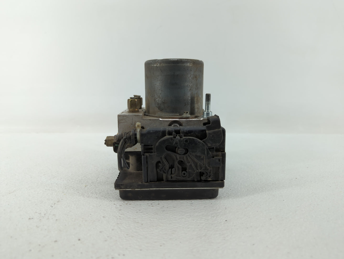 2010 Nissan Altima ABS Pump Control Module Replacement P/N:47660 ZX00A Fits OEM Used Auto Parts - Oemusedautoparts1.com