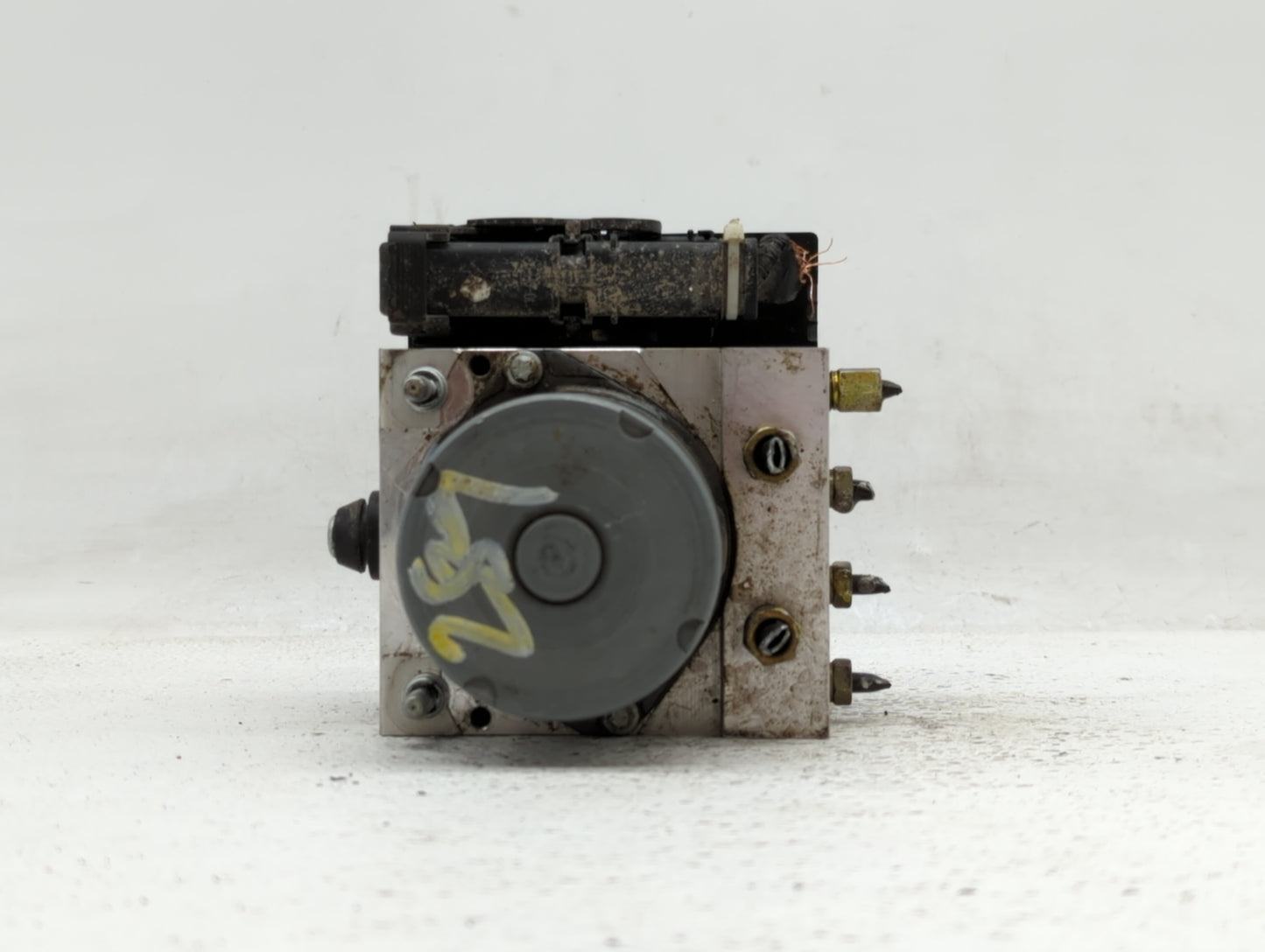 2010 Nissan Altima ABS Pump Control Module Replacement P/N:47660 ZX00A Fits OEM Used Auto Parts - Oemusedautoparts1.com