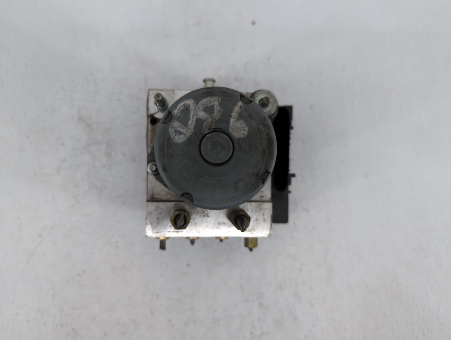 2010 Nissan Altima ABS Pump Control Module Replacement P/N:47660 ZX00A Fits OEM Used Auto Parts - Oemusedautoparts1.com