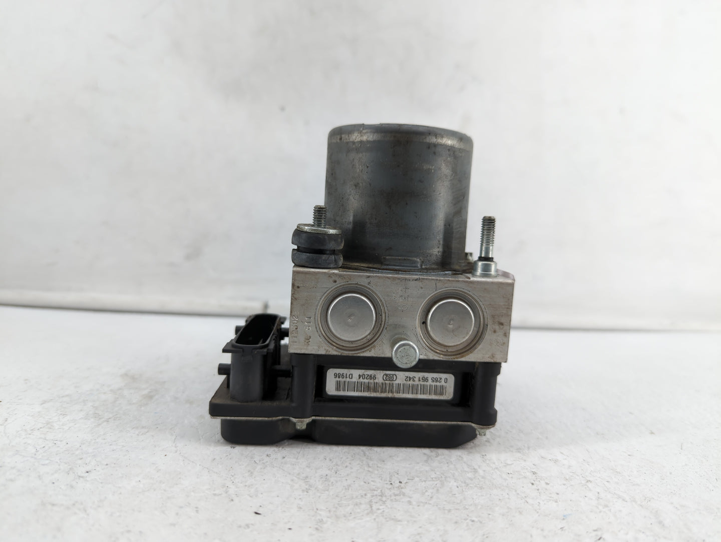 2010 Nissan Altima ABS Pump Control Module Replacement P/N:47660 ZX00A Fits OEM Used Auto Parts - Oemusedautoparts1.com