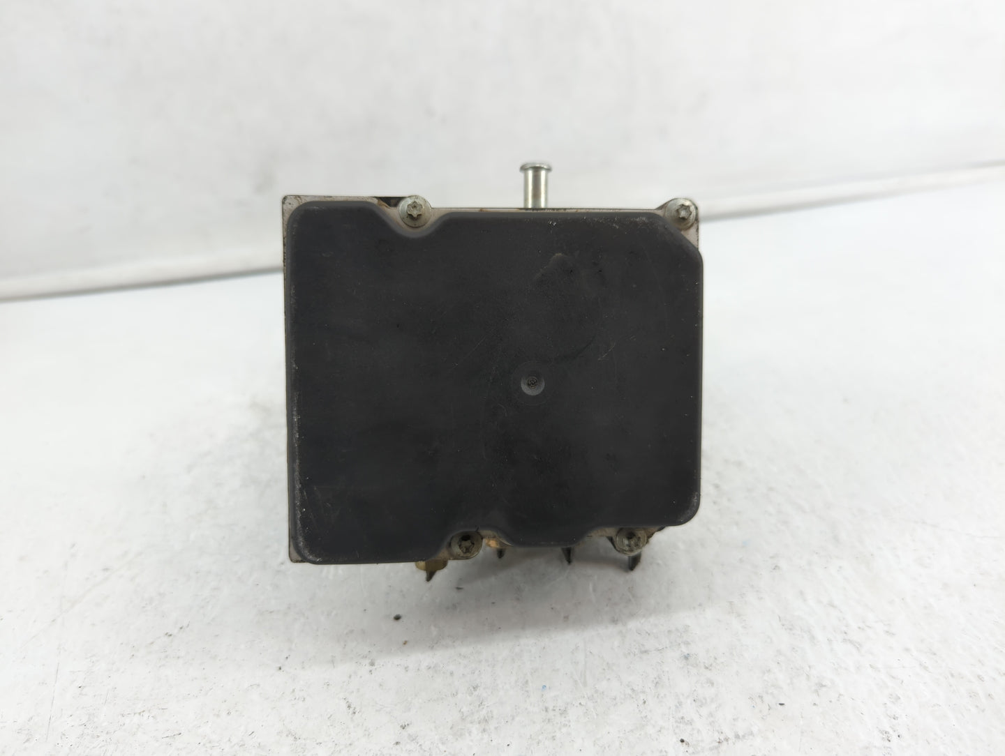 2010 Nissan Altima ABS Pump Control Module Replacement P/N:47660 ZX00A Fits OEM Used Auto Parts - Oemusedautoparts1.com