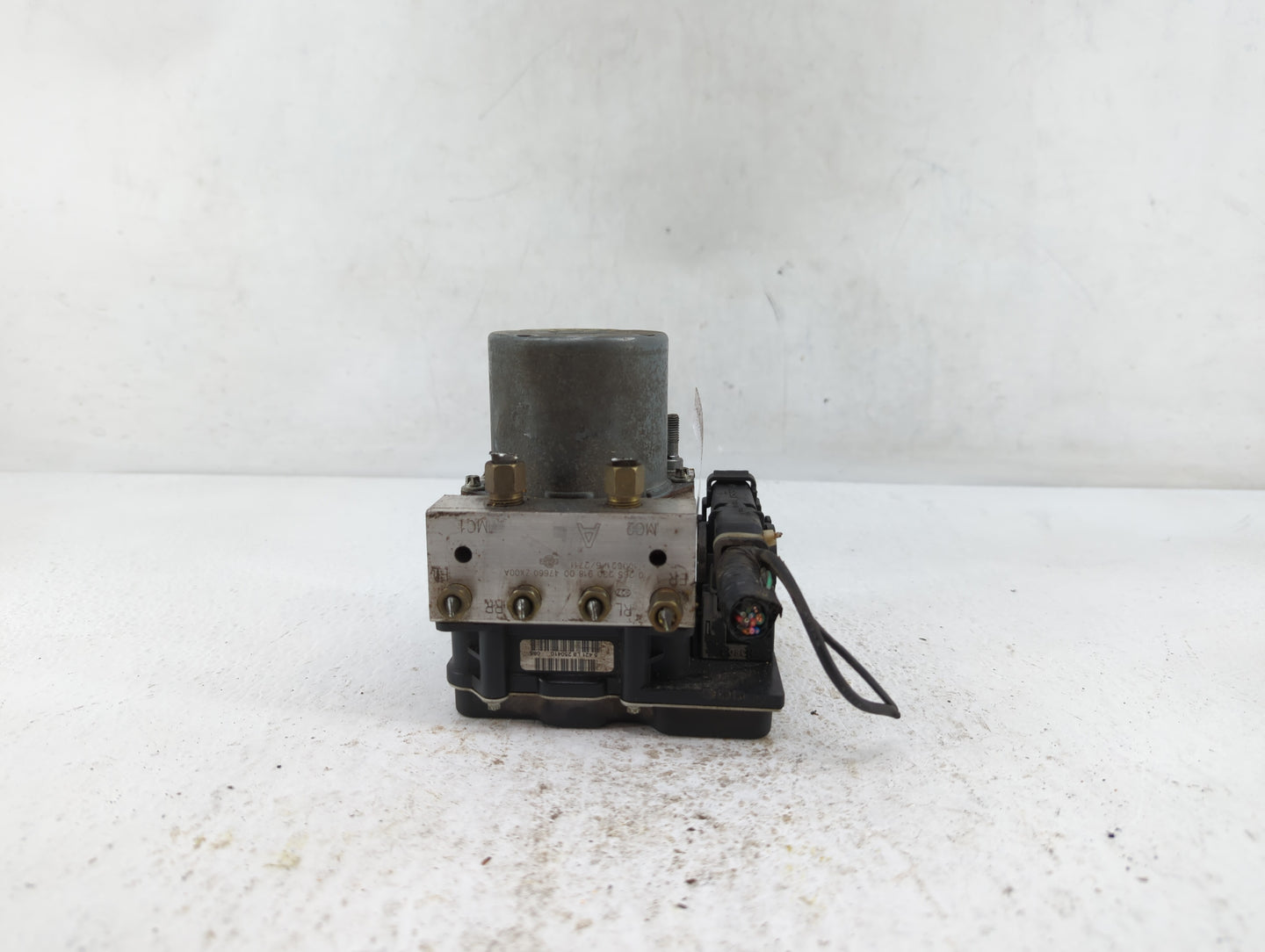 2010 Nissan Altima ABS Pump Control Module Replacement P/N:47660 ZX00A Fits OEM Used Auto Parts - Oemusedautoparts1.com