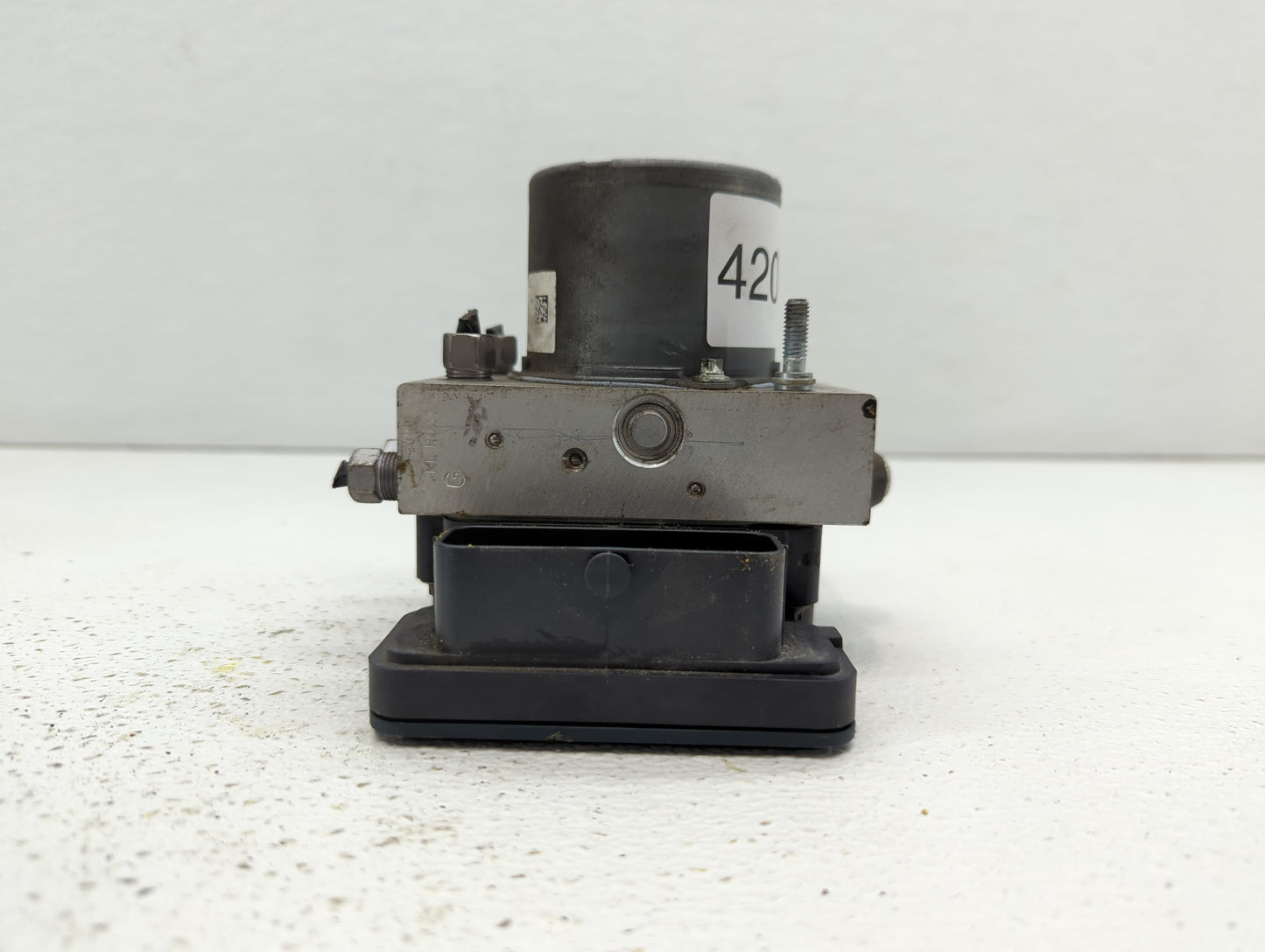 2010 Nissan Altima ABS Pump Control Module Replacement P/N:04779890AG 47660 ZX00A Fits OEM Used Auto Parts - Oemusedautopart