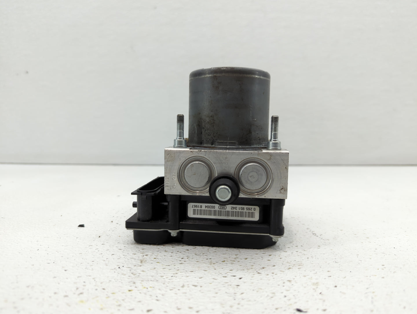 2010 Nissan Altima ABS Pump Control Module Replacement P/N:04779890AG 47660 ZX00A Fits OEM Used Auto Parts - Oemusedautopart