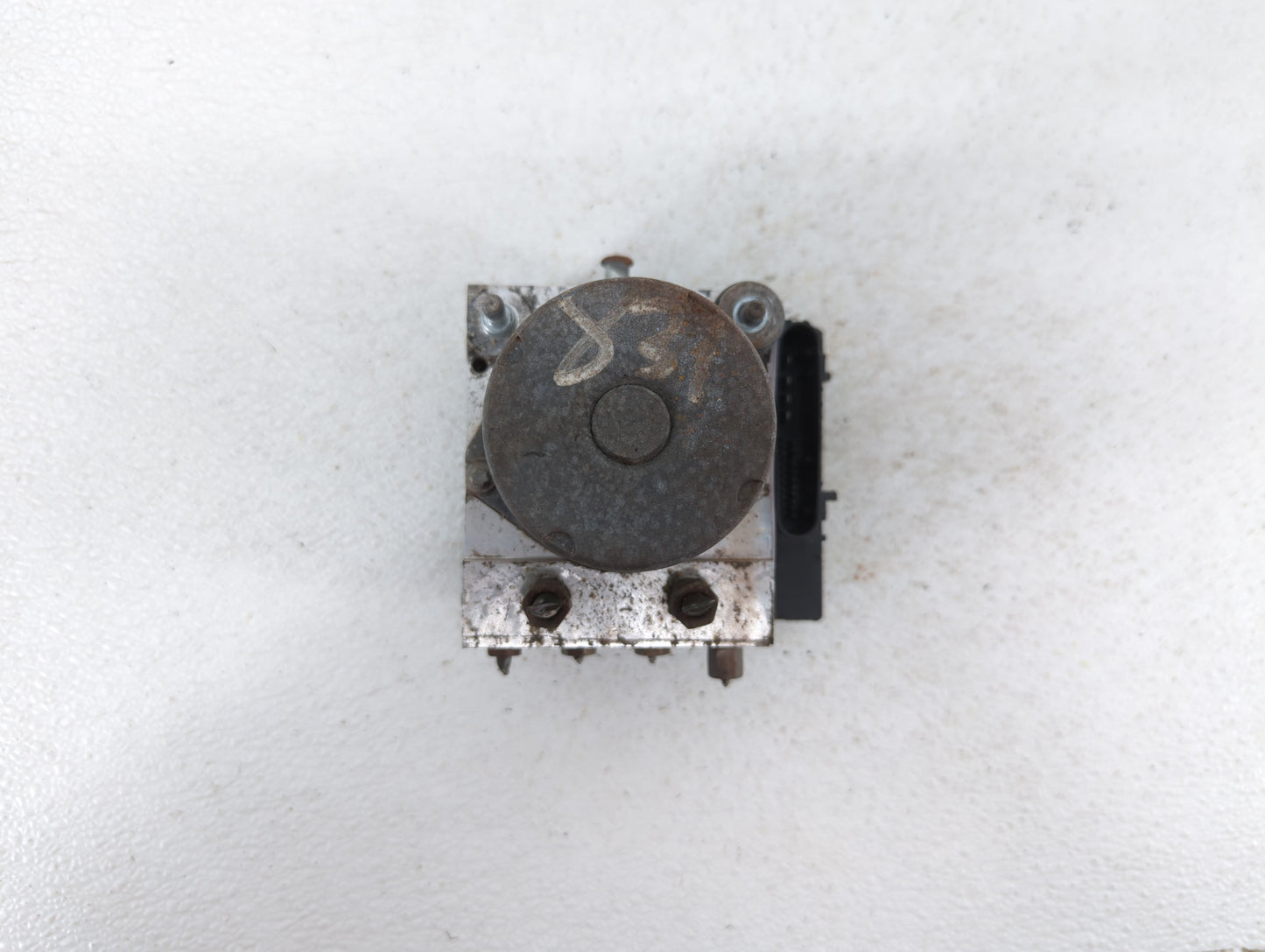 2010 Nissan Altima ABS Pump Control Module Replacement P/N:47660 ZX00A Fits OEM Used Auto Parts - Oemusedautoparts1.com