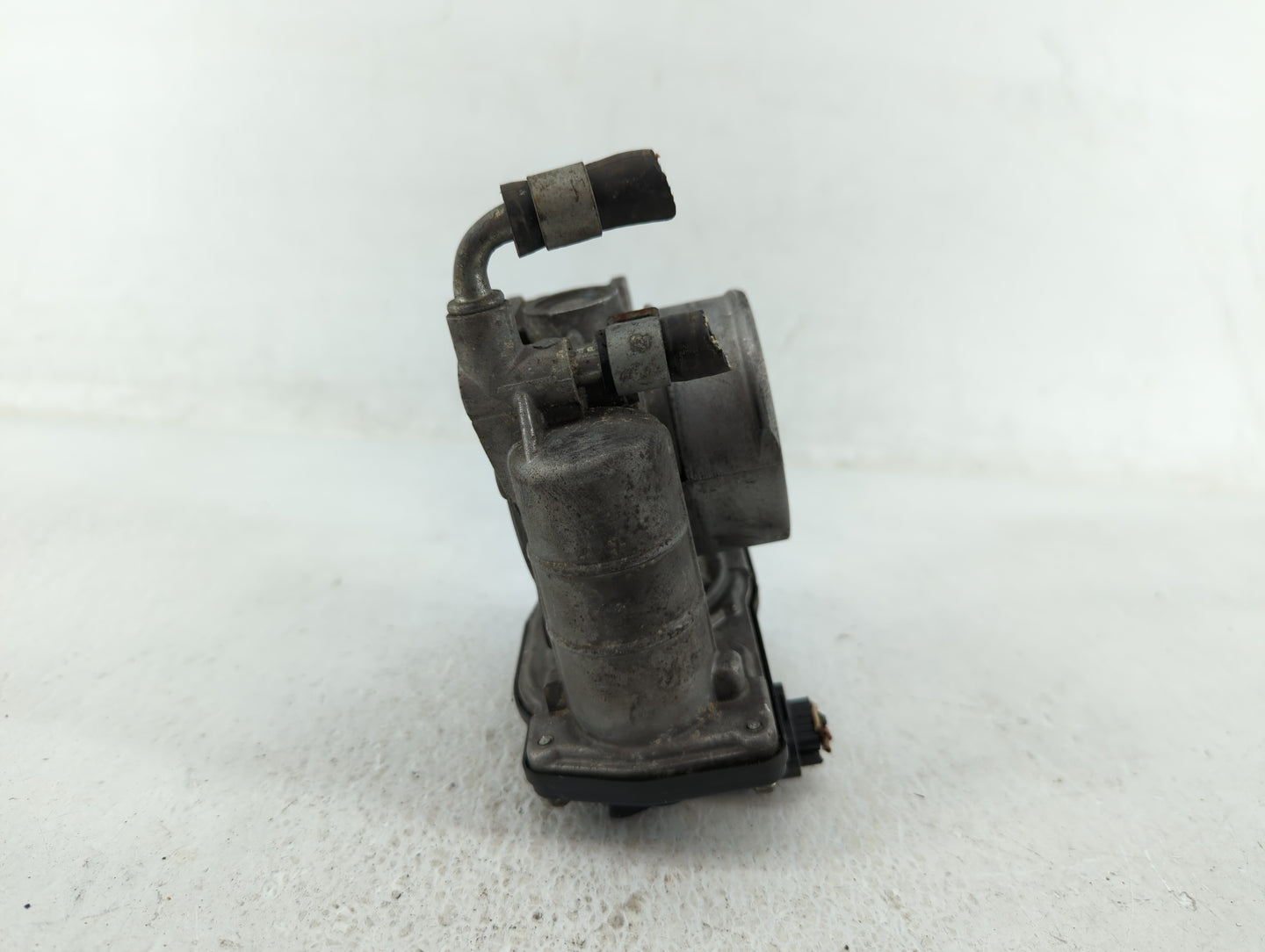 2007-2013 Nissan Altima Throttle Body P/N:RME60-16 RME60-15 Fits Fits 2007 2008 2009 2010 2011 2012 2013 OEM Used Auto Parts