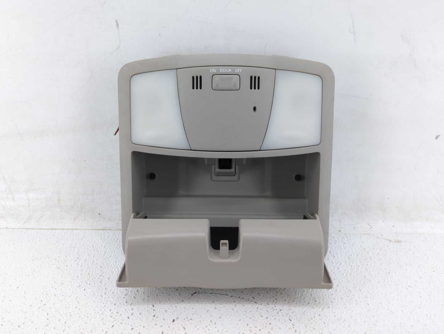 2010 Nissan Altima Overhead Roof Console Grey - Oemusedautoparts1.com