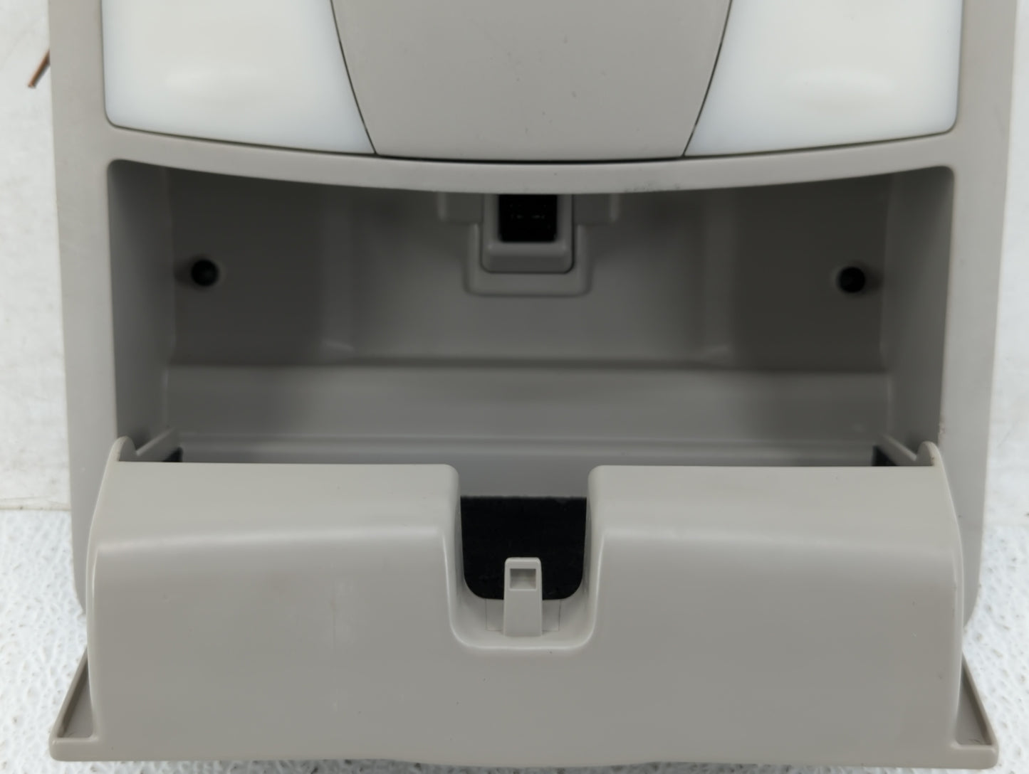 2010 Nissan Altima Overhead Roof Console Grey - Oemusedautoparts1.com