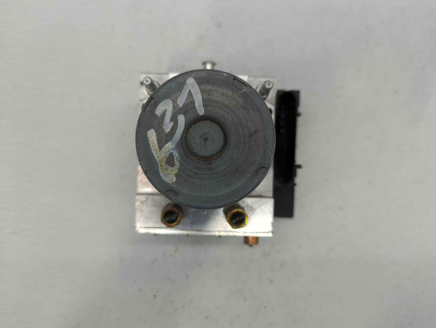 2010 Nissan Altima ABS Pump Control Module Replacement P/N:47660 ZX00A Fits OEM Used Auto Parts - Oemusedautoparts1.com