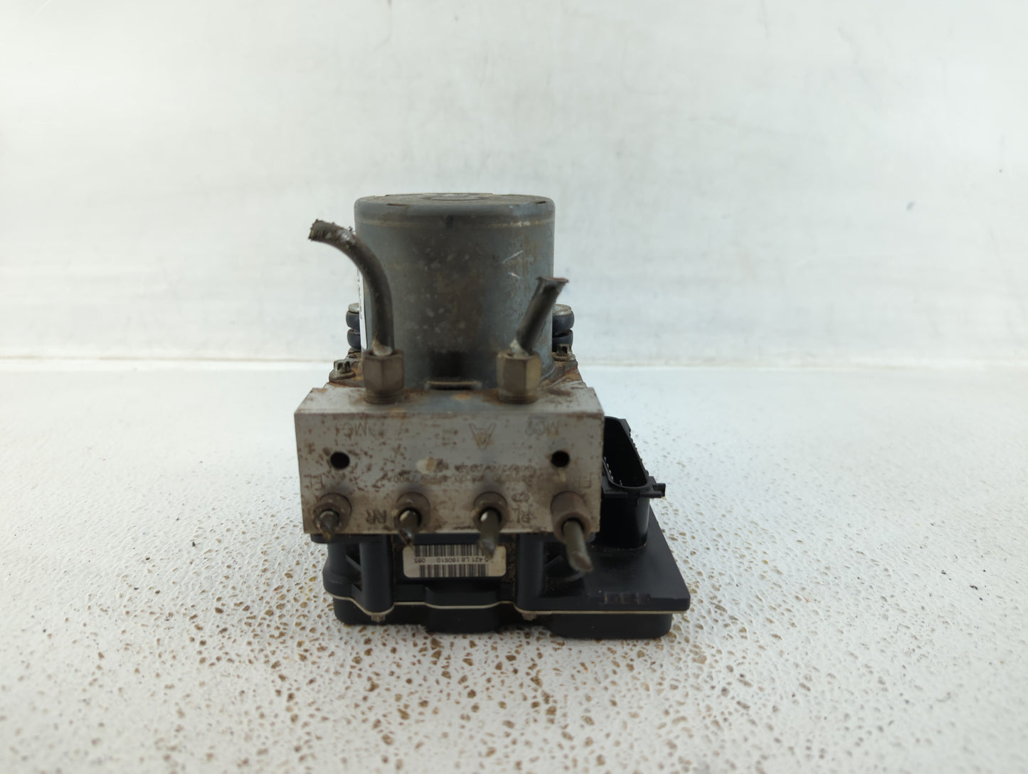 2010 Nissan Altima ABS Pump Control Module Replacement P/N:47660 ZX00A Fits OEM Used Auto Parts - Oemusedautoparts1.com