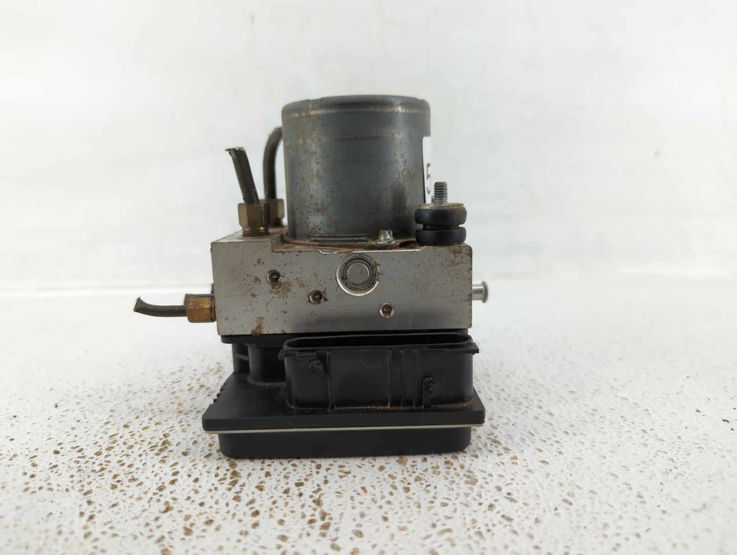 2010 Nissan Altima ABS Pump Control Module Replacement P/N:47660 ZX00A Fits OEM Used Auto Parts - Oemusedautoparts1.com