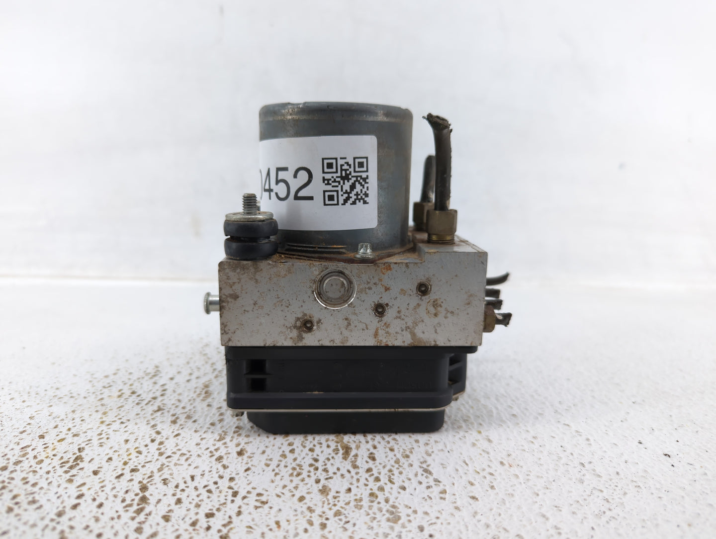 2010 Nissan Altima ABS Pump Control Module Replacement P/N:47660 ZX00A Fits OEM Used Auto Parts - Oemusedautoparts1.com