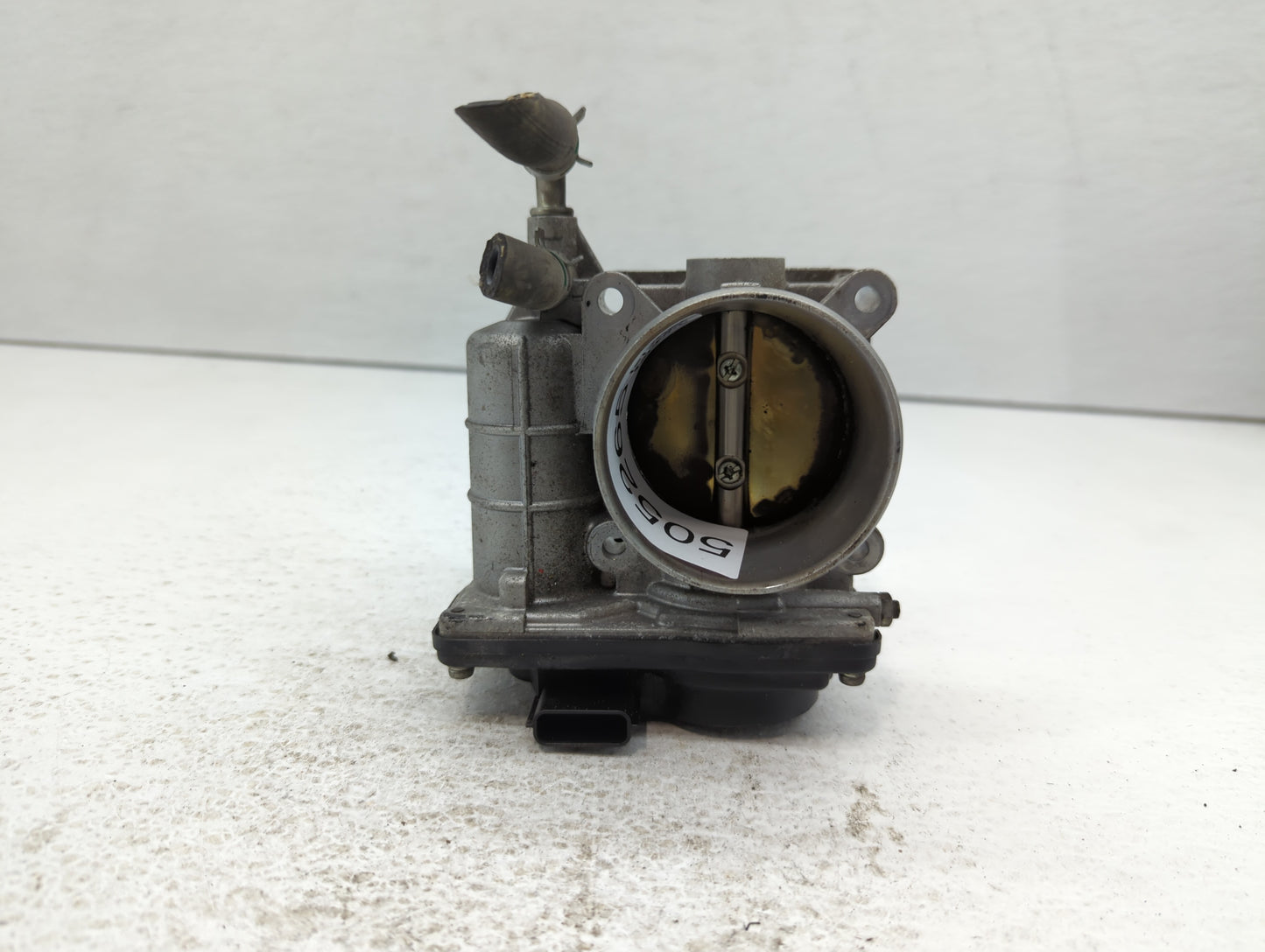 2007-2013 Nissan Altima Throttle Body P/N:526-019X12 Fits Fits 2007 2008 2009 2010 2011 2012 2013 OEM Used Auto Parts - Oemu