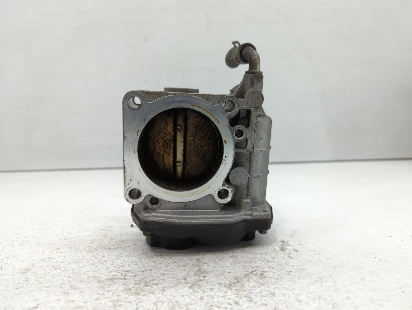 2007-2013 Nissan Altima Throttle Body P/N:526-019X12 Fits Fits 2007 2008 2009 2010 2011 2012 2013 OEM Used Auto Parts - Oemu