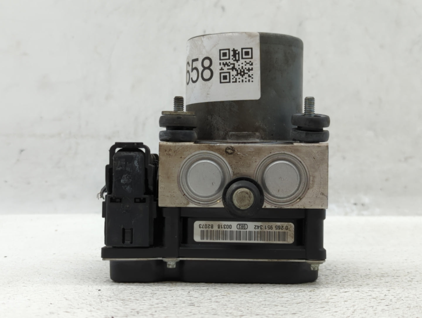 2010 Nissan Altima ABS Pump Control Module Replacement P/N:47660 ZX00A Fits OEM Used Auto Parts - Oemusedautoparts1.com