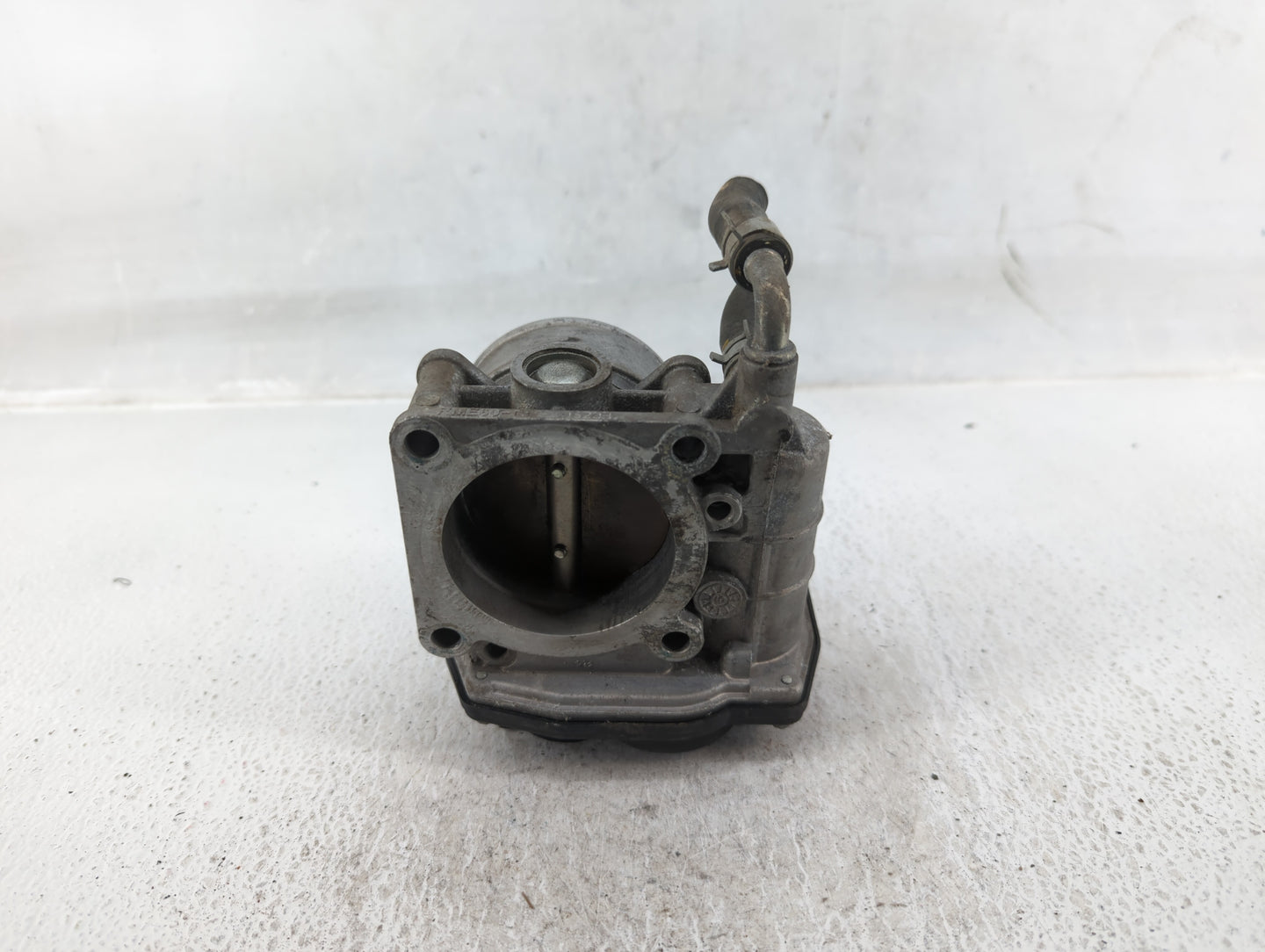 2007-2013 Nissan Altima Throttle Body P/N:RME60-15 Fits Fits 2007 2008 2009 2010 2011 2012 2013 OEM Used Auto Parts - Oemuse