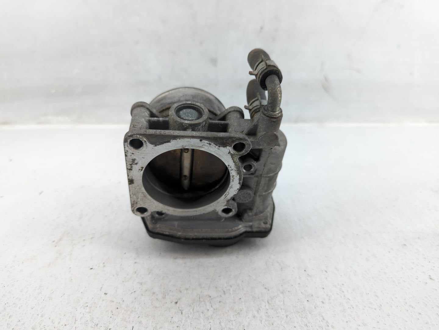 2007-2013 Nissan Altima Throttle Body P/N:RME60-15 Fits Fits 2007 2008 2009 2010 2011 2012 2013 OEM Used Auto Parts - Oemuse