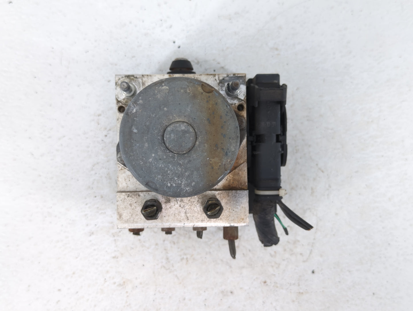 2010 Nissan Altima ABS Pump Control Module Replacement P/N:47660 ZX00A Fits OEM Used Auto Parts - Oemusedautoparts1.com