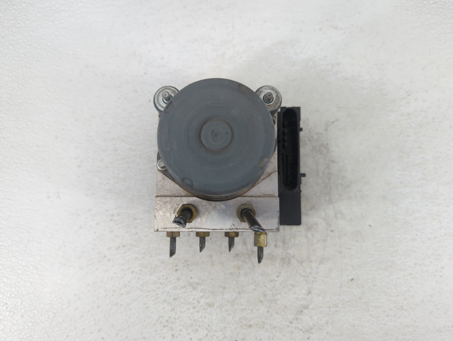 2010 Nissan Altima ABS Pump Control Module Replacement P/N:47660 ZX10A Fits OEM Used Auto Parts - Oemusedautoparts1.com