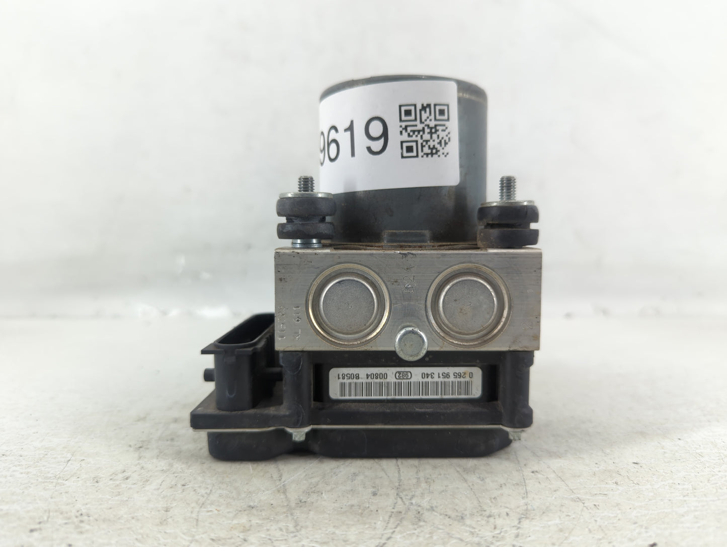 2010 Nissan Altima ABS Pump Control Module Replacement P/N:47660 ZX10A Fits OEM Used Auto Parts - Oemusedautoparts1.com
