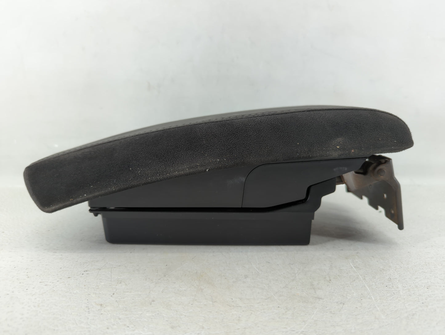 2010 Nissan Altima Center Console Armrest Cover Lid Black - Oemusedautoparts1.com
