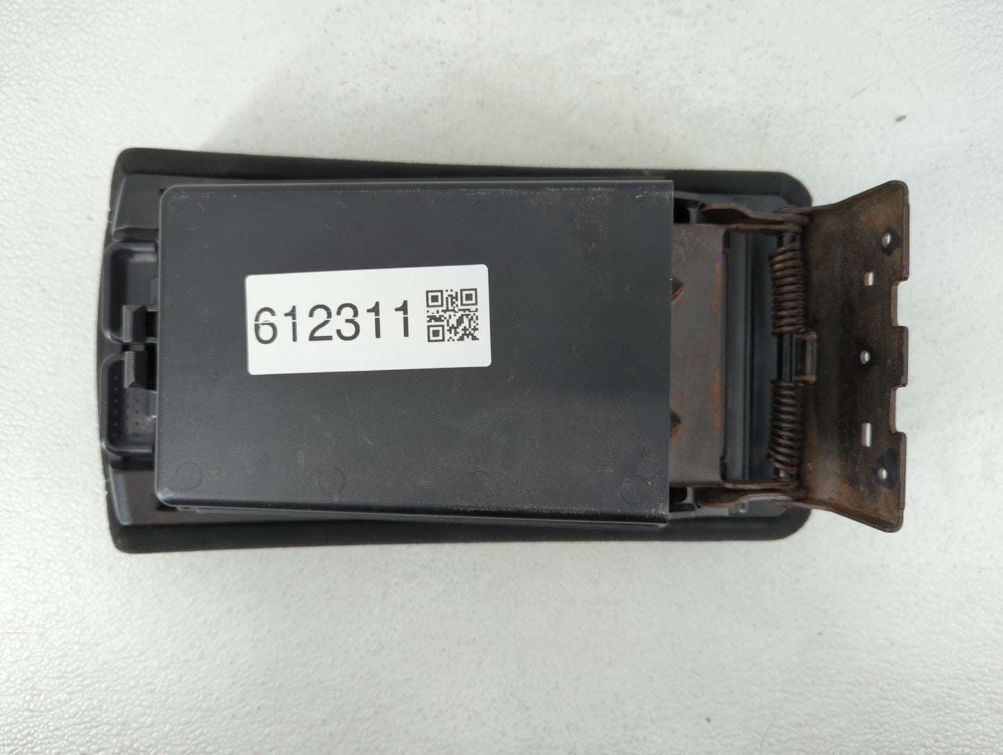 2010 Nissan Altima Center Console Armrest Cover Lid Black - Oemusedautoparts1.com