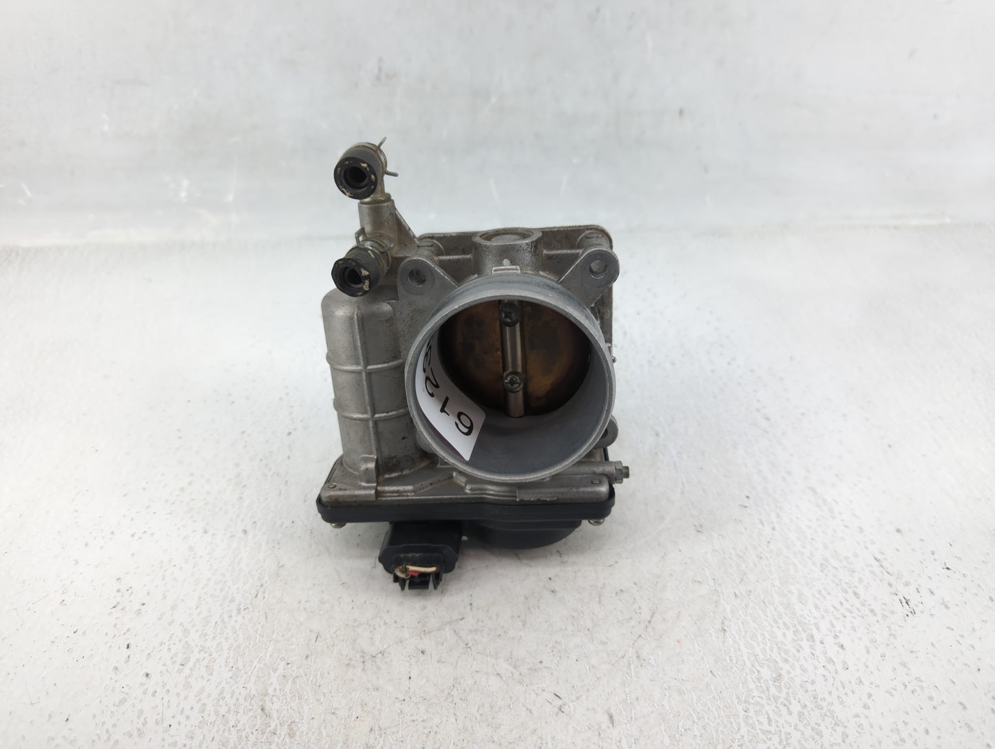 2007-2013 Nissan Altima Throttle Body P/N:0620H RME60-15 Fits Fits 2007 2008 2009 2010 2011 2012 2013 OEM Used Auto Parts - 