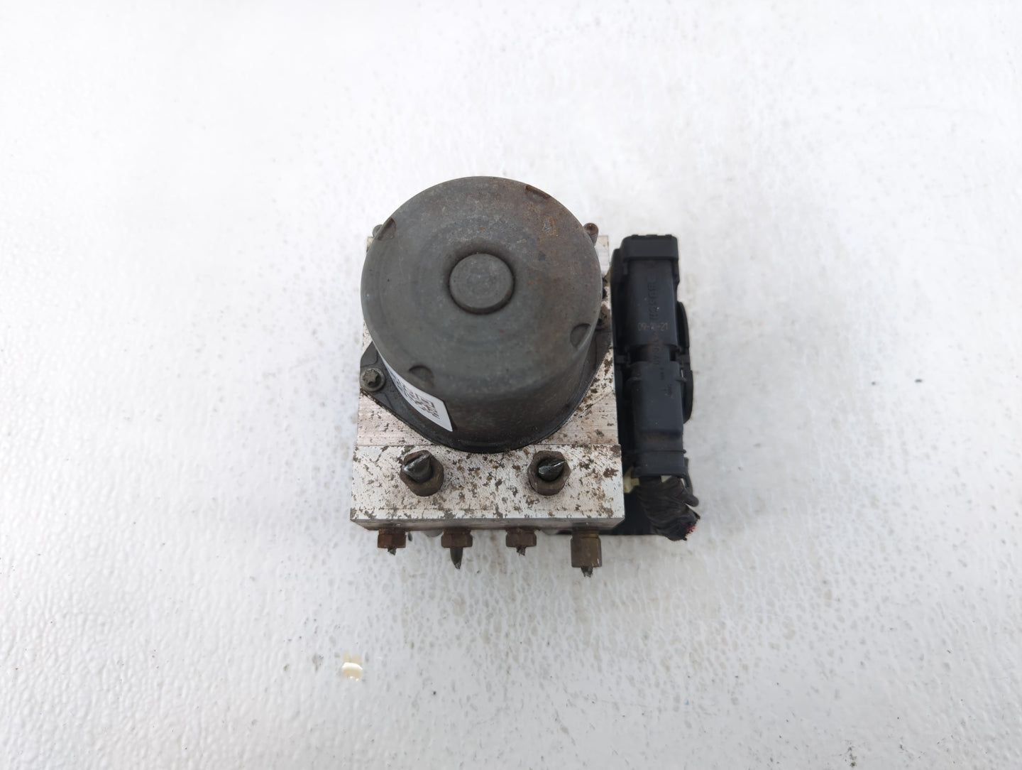 2010 Nissan Altima ABS Pump Control Module Replacement P/N:47660 ZX00A Fits OEM Used Auto Parts - Oemusedautoparts1.com
