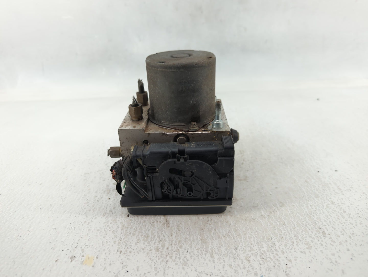 2010 Nissan Altima ABS Pump Control Module Replacement P/N:47660 ZX00A Fits OEM Used Auto Parts - Oemusedautoparts1.com