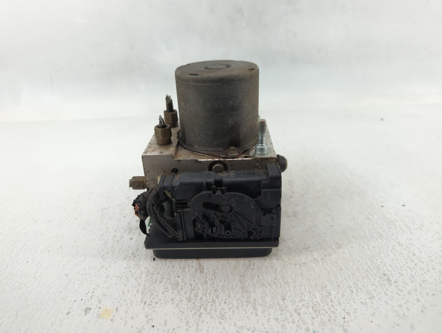 2010 Nissan Altima ABS Pump Control Module Replacement P/N:47660 ZX00A Fits OEM Used Auto Parts - Oemusedautoparts1.com