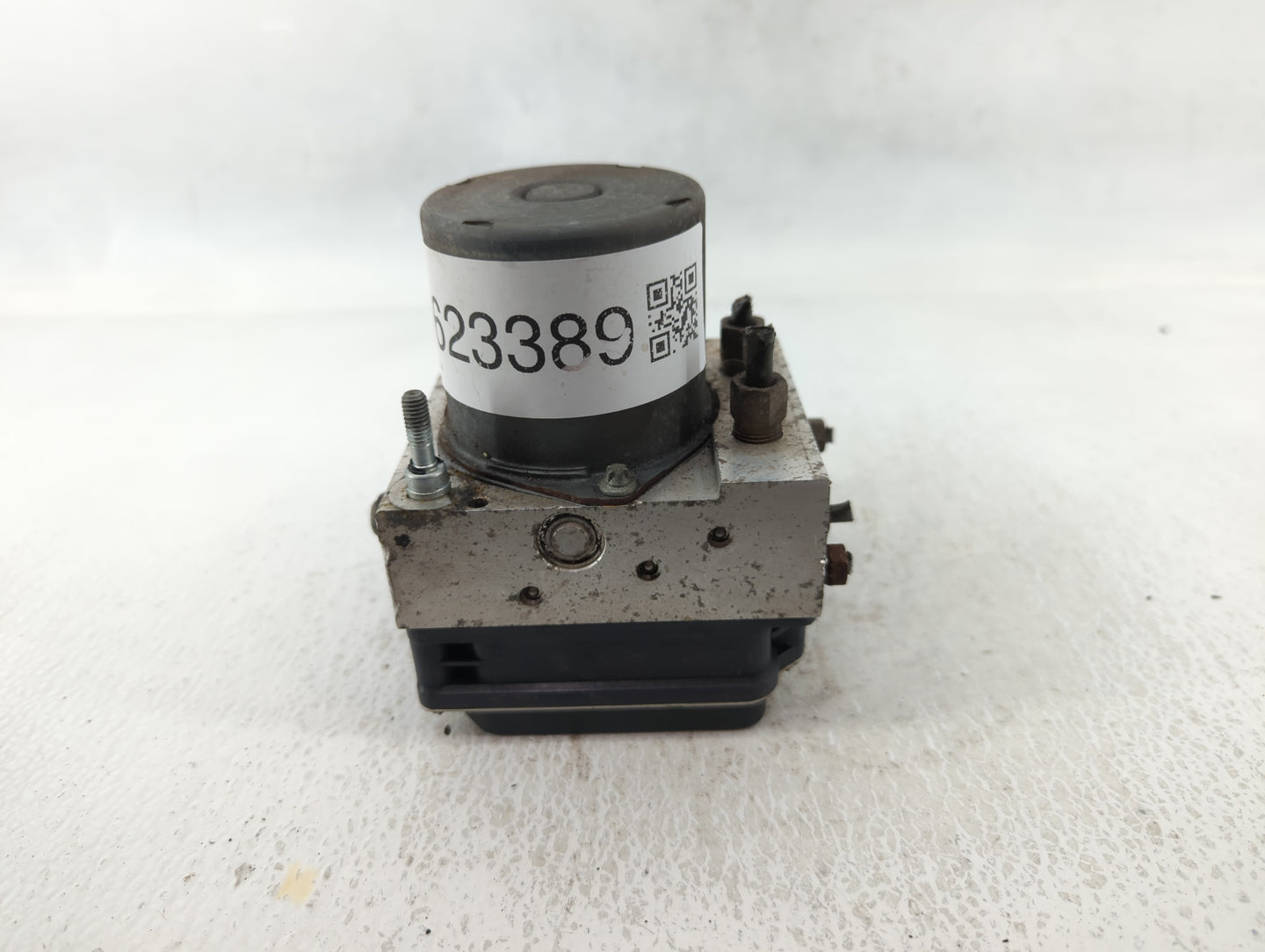 2010 Nissan Altima ABS Pump Control Module Replacement P/N:47660 ZX00A Fits OEM Used Auto Parts - Oemusedautoparts1.com
