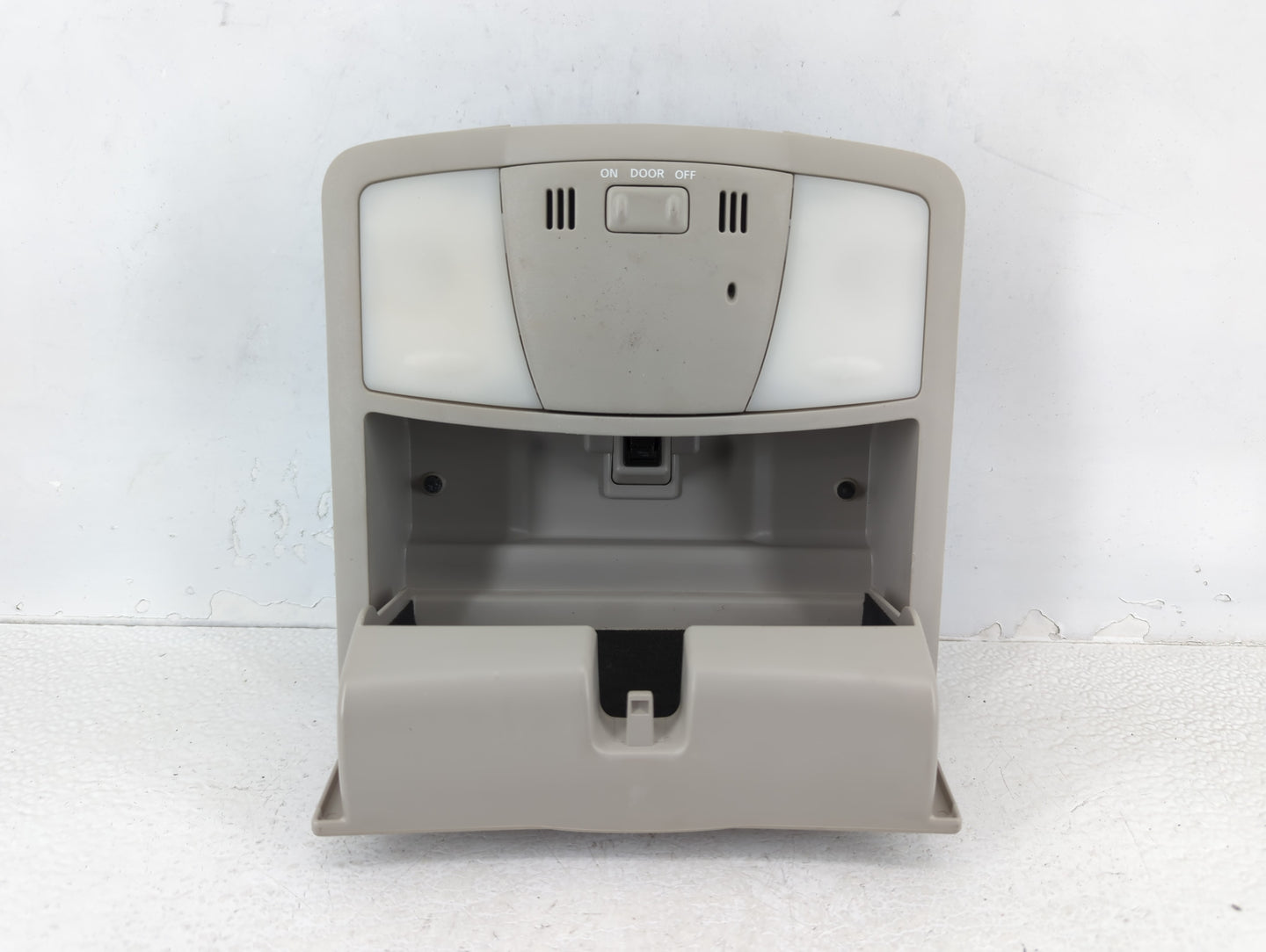 2010 Nissan Altima Overhead Roof Console - Oemusedautoparts1.com