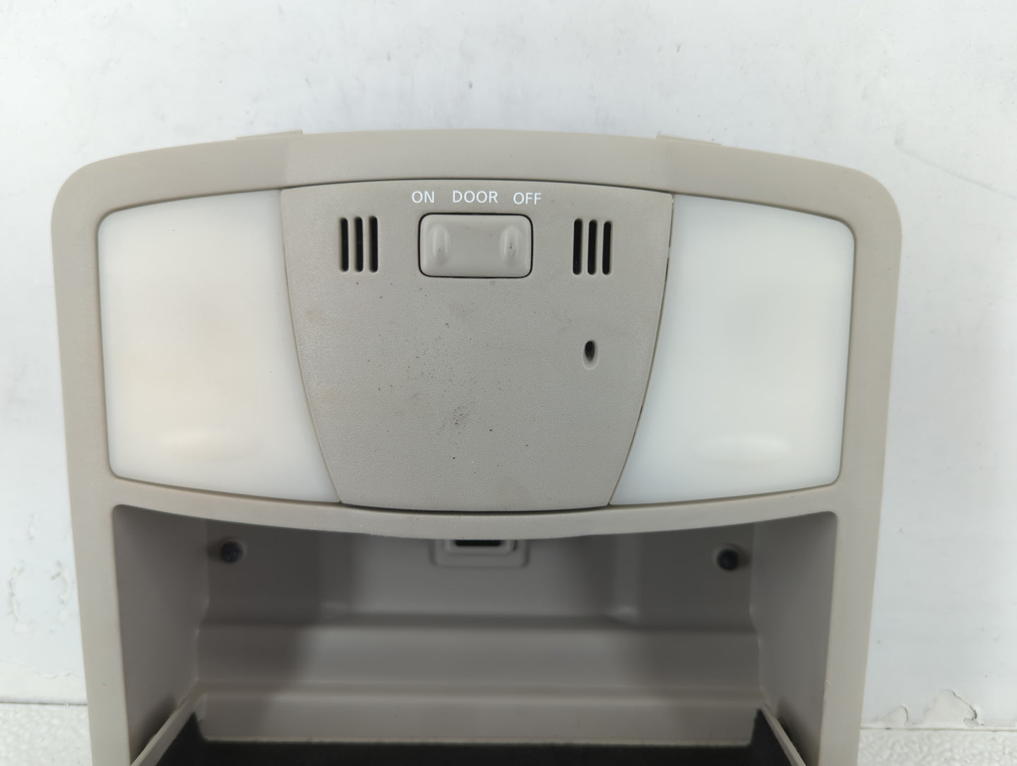 2010-2012 Nissan Altima Overhead Roof Console 626151 - Oemusedautoparts1.com