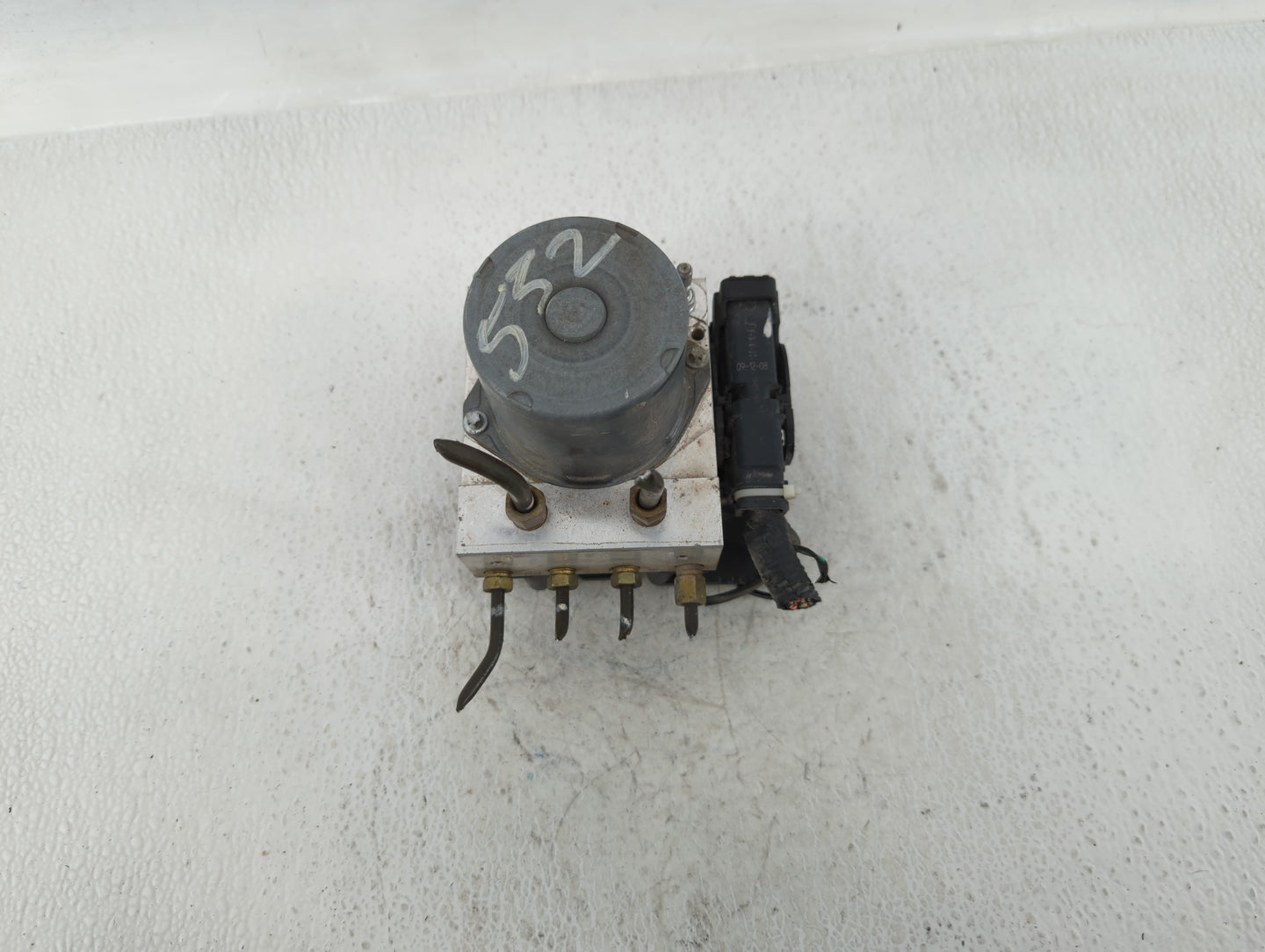 2010 Nissan Altima ABS Pump Control Module Replacement P/N:47660 ZX00A Fits OEM Used Auto Parts - Oemusedautoparts1.com