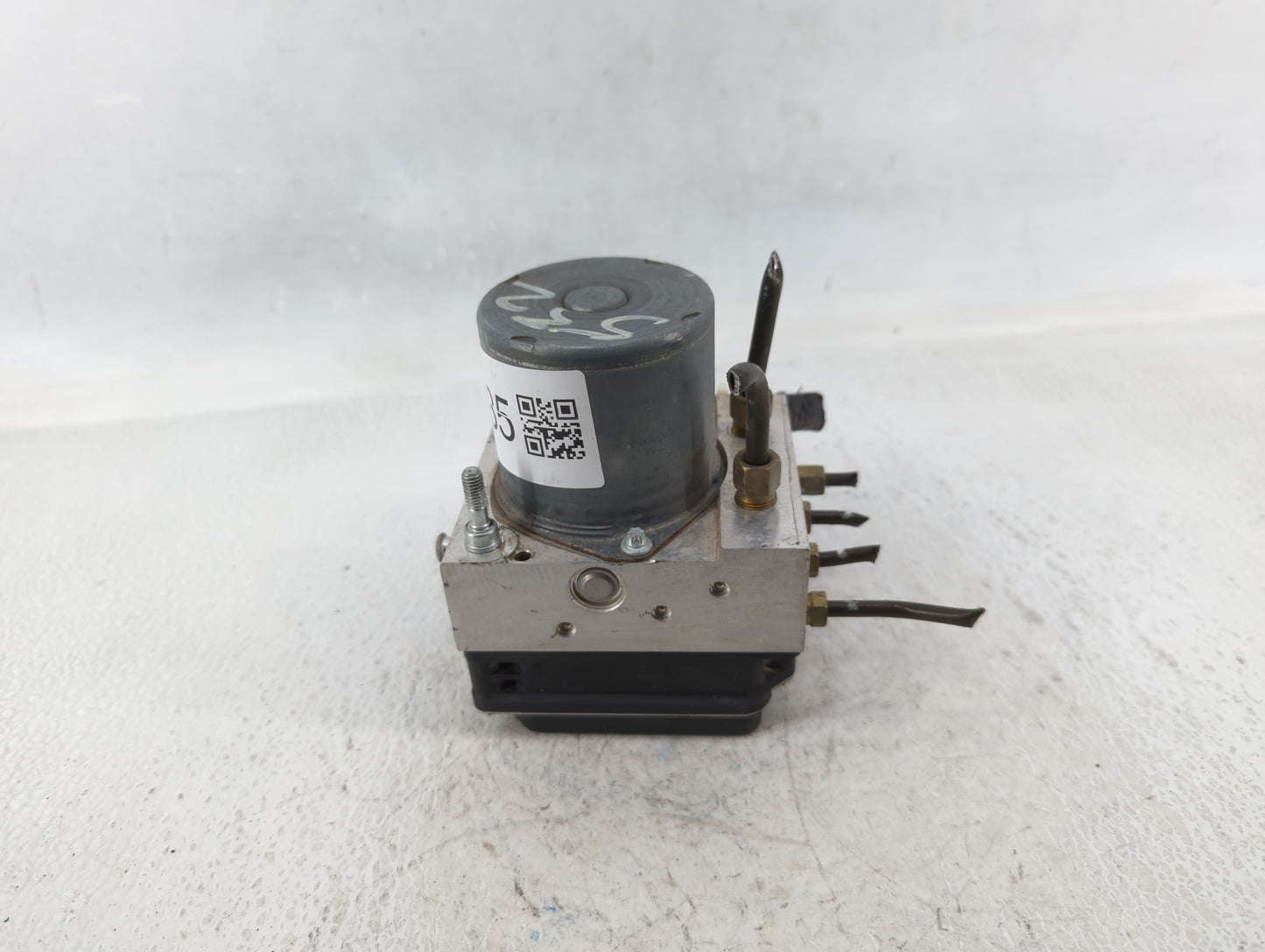 2010 Nissan Altima ABS Pump Control Module Replacement P/N:47660 ZX00A Fits OEM Used Auto Parts - Oemusedautoparts1.com