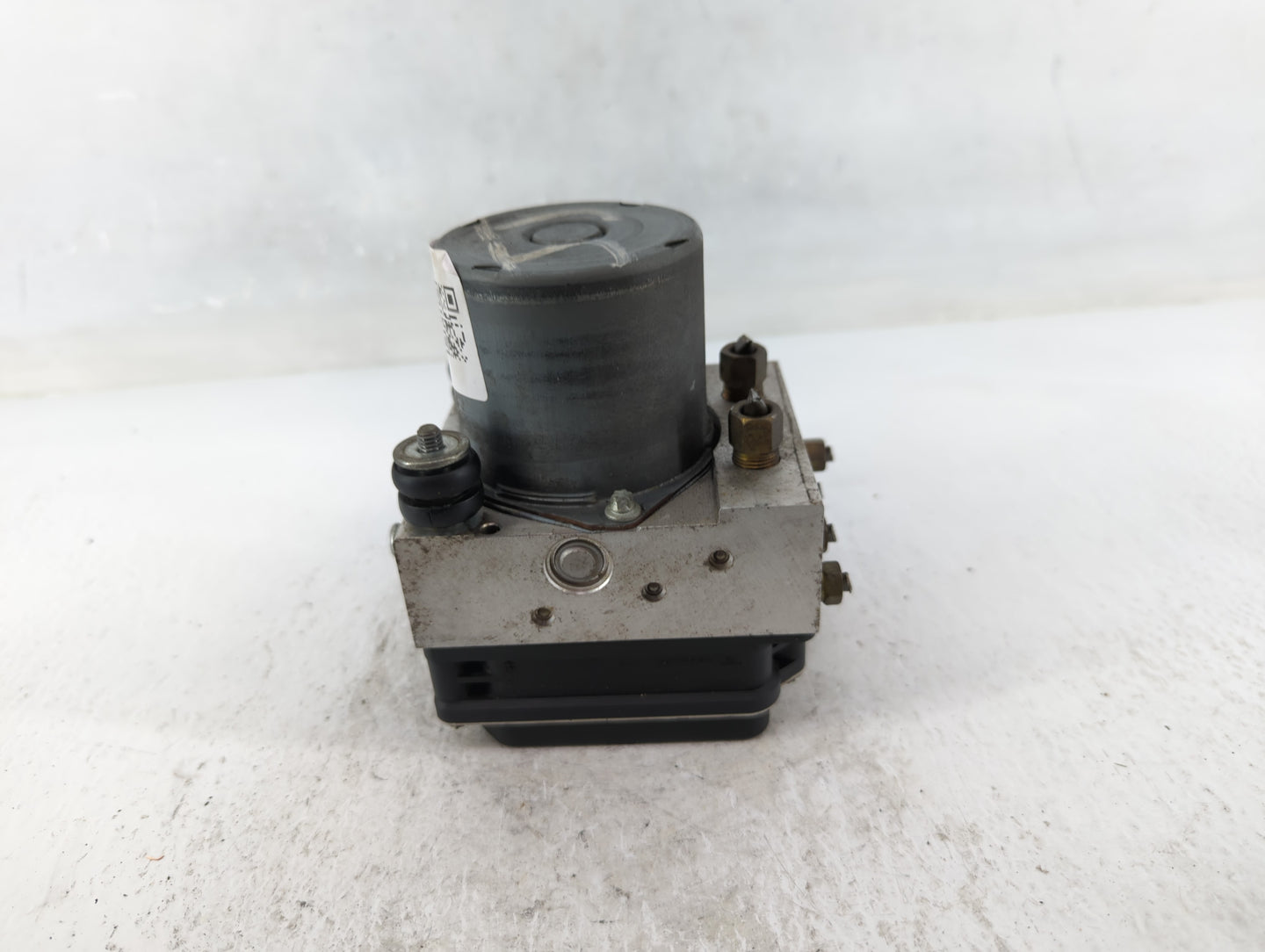2010 Nissan Altima ABS Pump Control Module Replacement P/N:47860 ZX10A 0 265 230 665 00 Fits OEM Used Auto Parts - Oemusedau