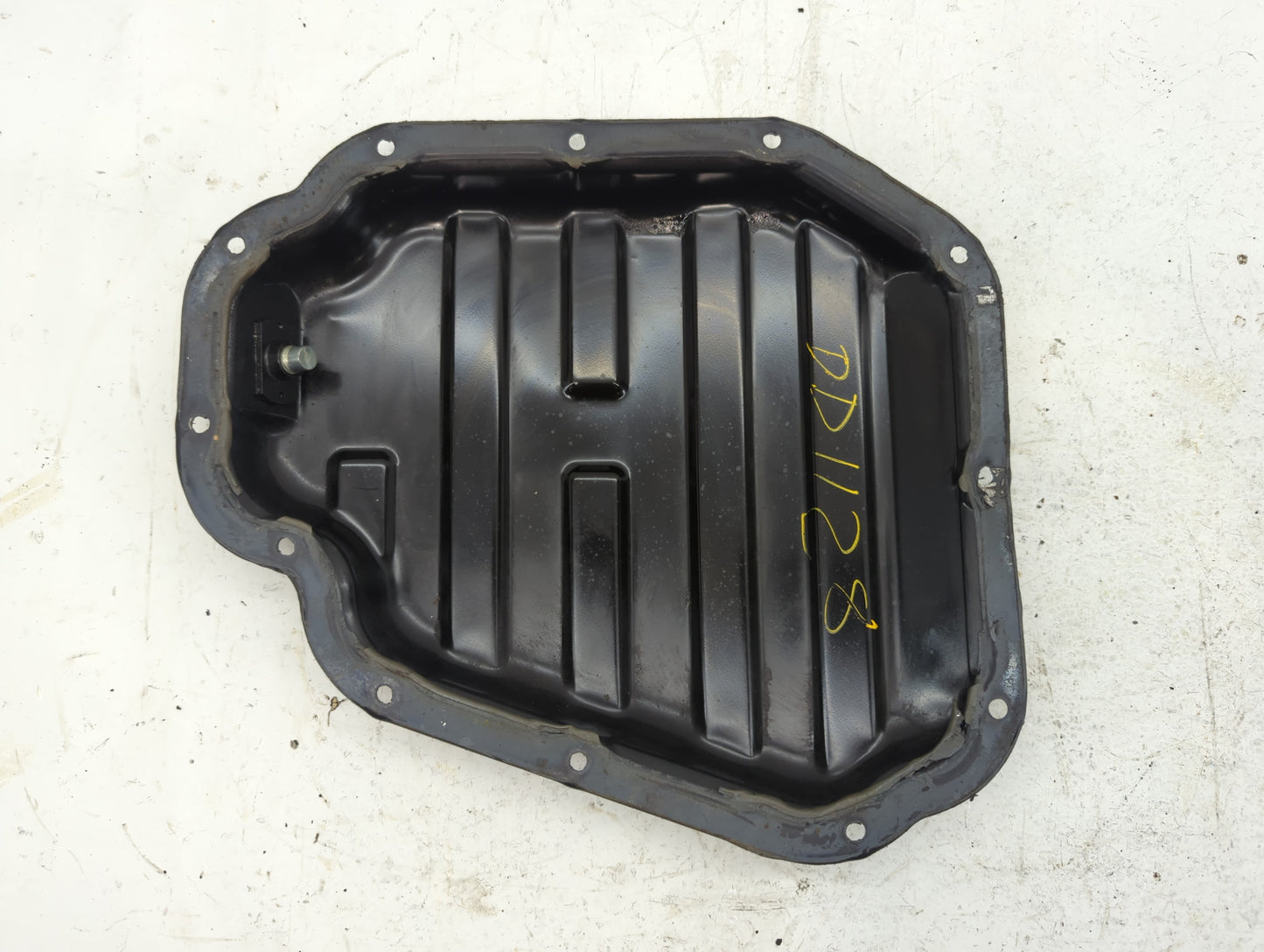 2010 Nissan Altima oil pain - Oemusedautoparts1.com
