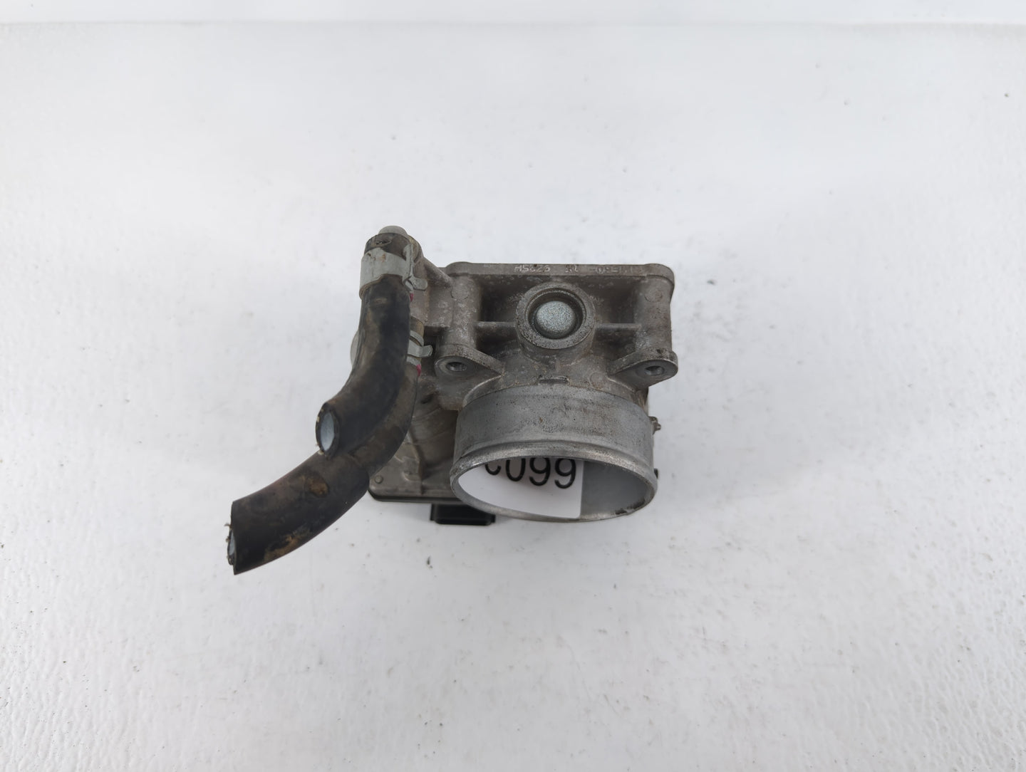 2007-2014 Nissan Altima Throttle Body P/N:RME60-15 Fits Fits 2007 2008 2009 2010 2011 2012 2013 2014 OEM Used Auto Parts - O