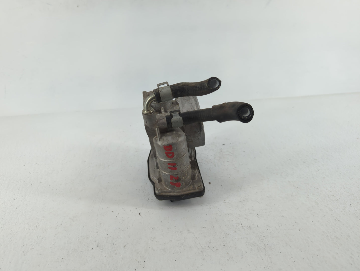 2007-2014 Nissan Altima Throttle Body P/N:RME60-15 Fits Fits 2007 2008 2009 2010 2011 2012 2013 2014 OEM Used Auto Parts - O