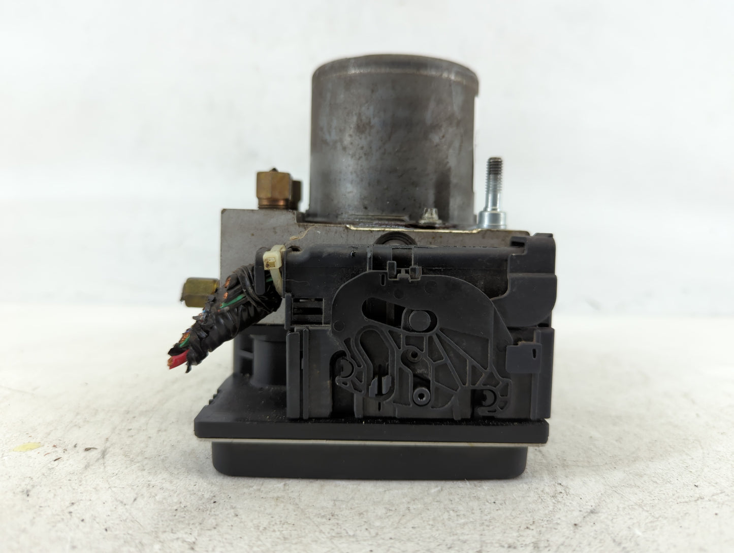 2010 Nissan Altima ABS Pump Control Module Replacement P/N:47660 ZX10A 0 265 230 665 00 Fits OEM Used Auto Parts - Oemusedau